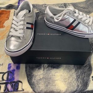 SILVER Tommy Hilfiger sneakers